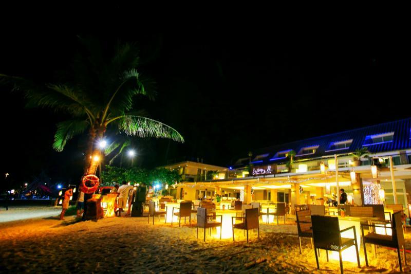 Estacio Uno 4*